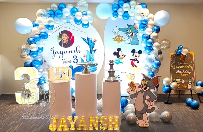 birthday Cartoon Classics Birthday Decor