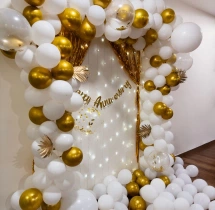 decorations White & Gold Opulent Anniversary Decoration