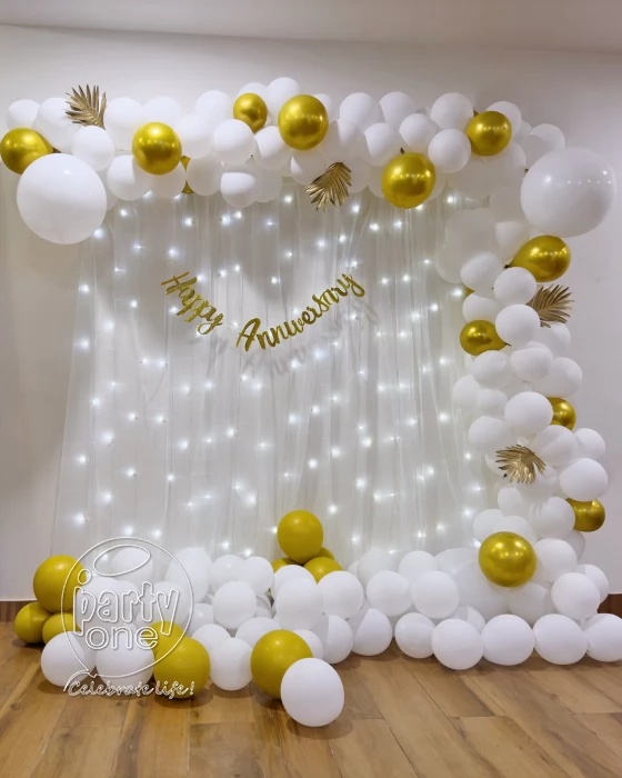 decorations Golden and White Shimmering Anniversary Decor