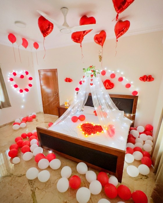 birthday Romantic Canopy Bed Decoration