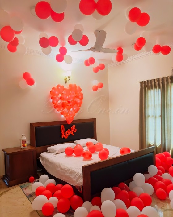 birthday Red and White Love Wall Balloon Decoration