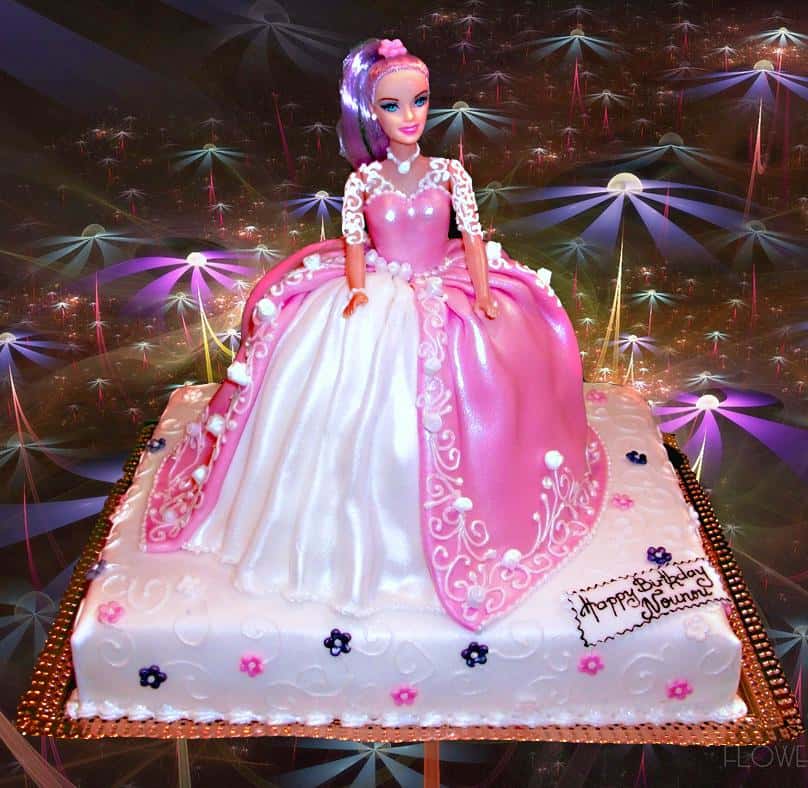 Doll Themed Cake – Hannah Bakes