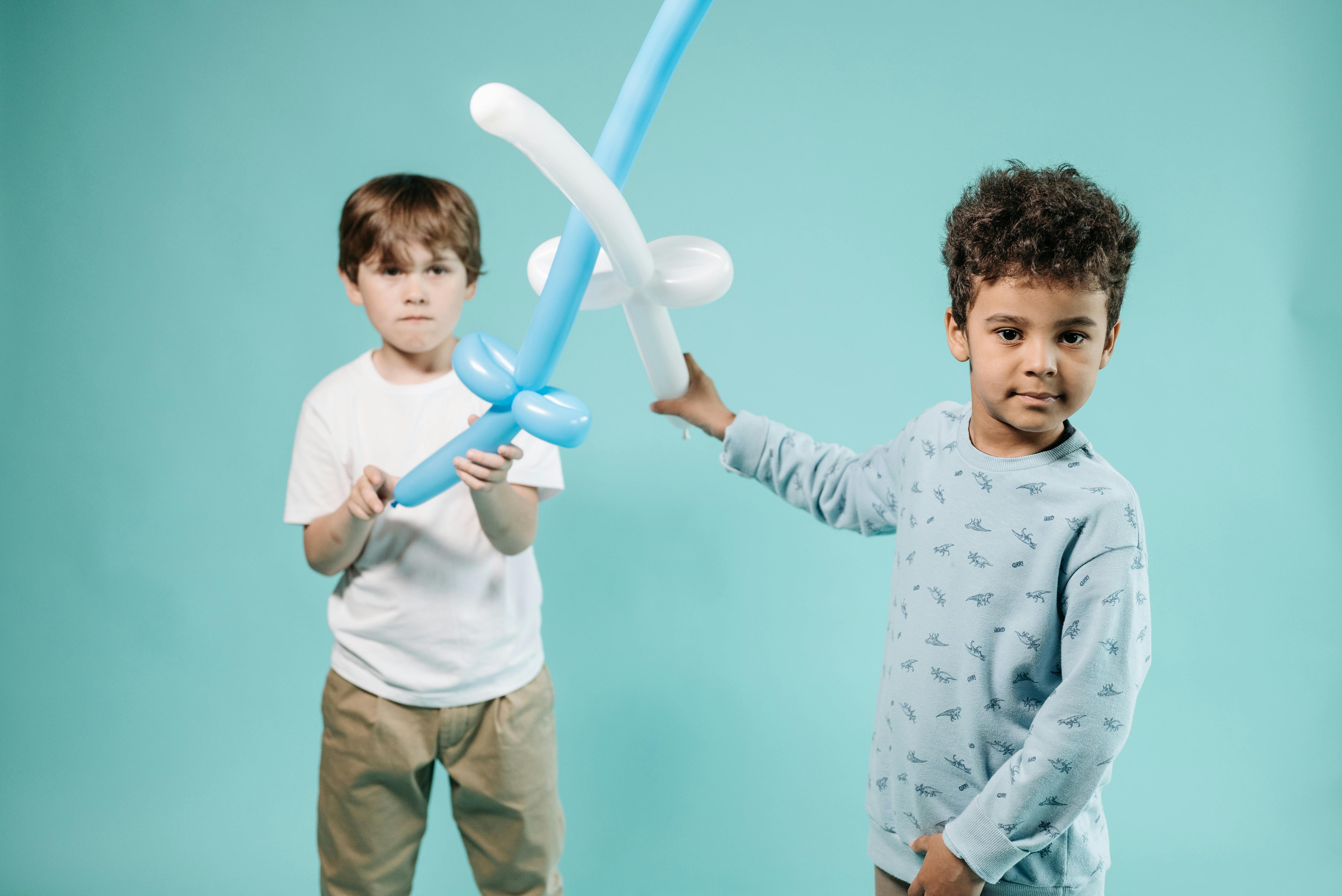 Balloon Sword - Easy Balloon Twisting